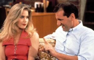 Christina Applegate agora se encolhe com o desejo do público de ‘casado com filhos’ por ela, diz que o papel de Kelly Bundy piorou sua anorexia: ‘Eu tinha que ser magro. Eu tinha tamanho 0’