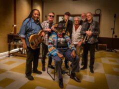 Taj Mahal sobre a ressurreição de uma música perdida de Bill Withers como faixa-título do novo álbum, ‘Time’, mais de 60 lançamentos em sua carreira: ‘I’m in It for the Duration’ (EXCLUSIVO)