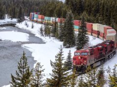 Como uma locomotiva pode puxar um trem longo e muito mais pesado?