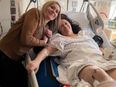 Comissário de bordo da Air Canada ejetado do assento durante acidente no LaGuardia, fotografado no hospital enquanto filha descreve ferimentos horríveis