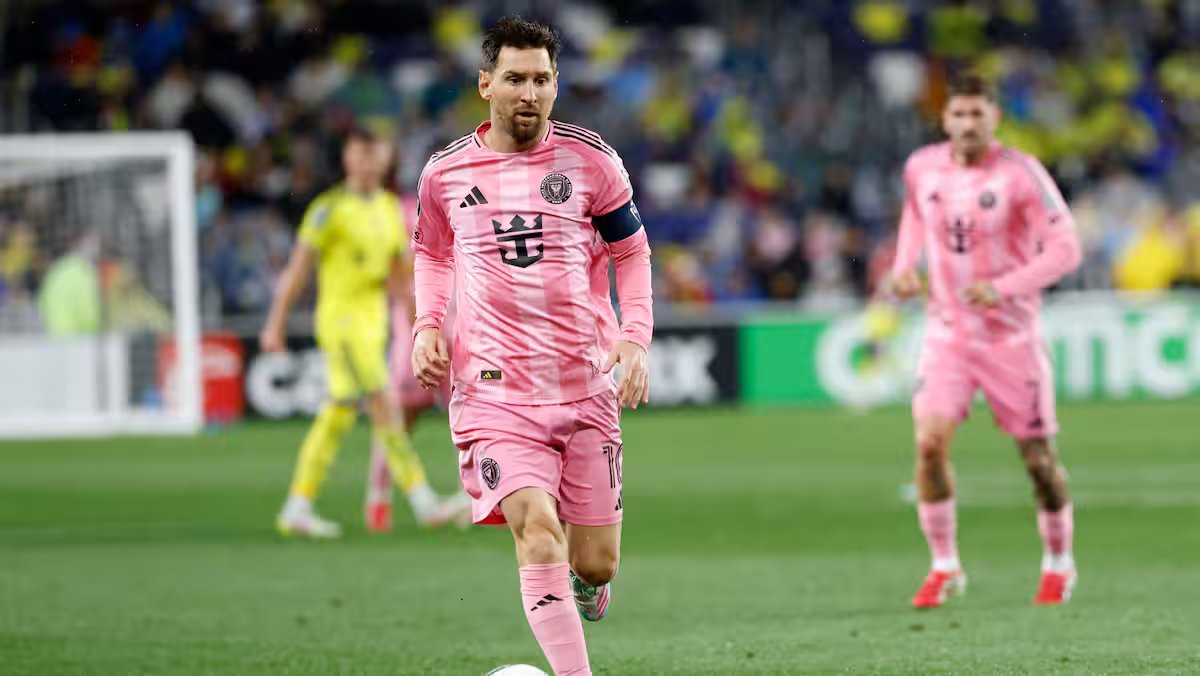 Lionel Messi marca o 900e, mas de sua carreira