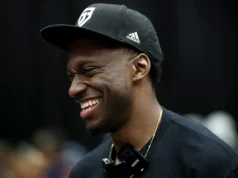 Robert Griffin III foi convidado para os campos de treinamento de flag football dos EUA depois de se apresentar nas seletivas da seleção nacional