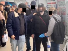 Centenas de presos em blitz policial contra ladrões que aterrorizavam passageiros do metrô e do trem de Londres