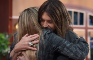 O que há no especial do 20º aniversário de ‘Hannah Montana’? Convidados surpresa, uma nova música de Miley Cyrus e muito mais