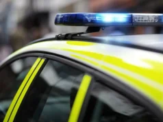 Seis homens acusados após descoberta de laboratório suspeito de drogas