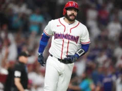 O home run de Wells dá aos dominicanos uma vitória por 10 a 0 sobre a Coreia do Sul e vaga na semifinal do WBC