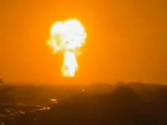 ‘Vulcão de lama’ entra em erupção em grande explosão na Colômbia