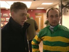 Jóqueis de Cheltenham no centro da tempestade racista emitem declaração conjunta ao vivo na TV