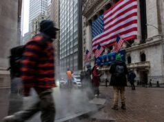 Como a economia de Trump está esmagando os americanos comuns