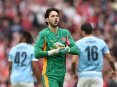 📸 A rolha do Man City marca o feito histórico na final da Copa EFL em estilo incrível