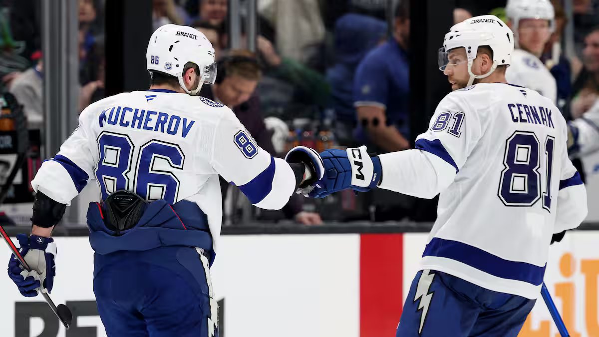 Menos de 93 pontos nas 45 últimas partidas: Nikita Kucherov é o melhor jogador de hóquei no mundo?