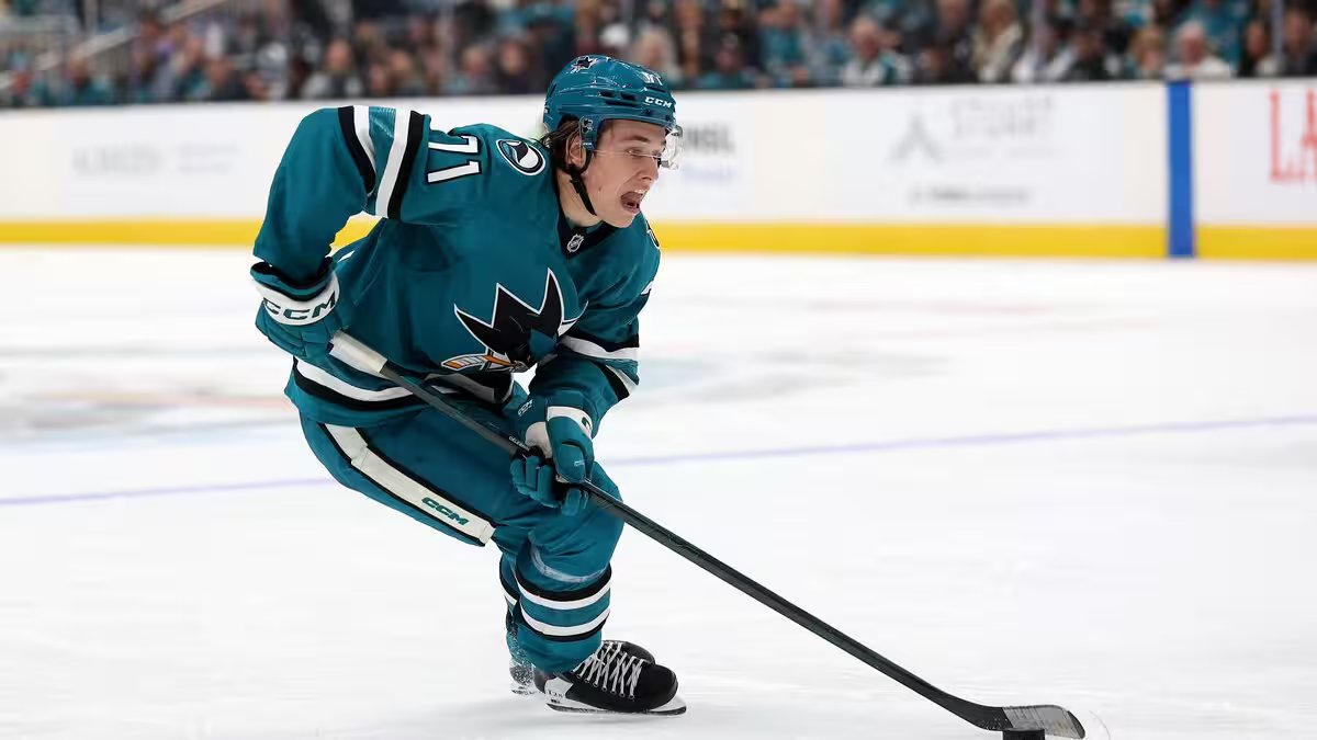 Celebrini coleta partidas de 4 pontos