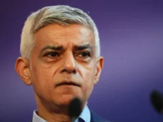 A Grã-Bretanha deveria voltar à UE, diz Sadiq Khan ao criticar o custo “enorme” do Brexit