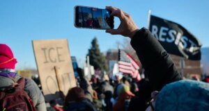 Como ser inteligente com seu telefone no próximo protesto que você participar