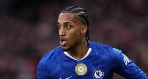 Futebol dos playoffs da Liga dos Campeões: transmita PSG x Chelsea ao vivo de qualquer lugar