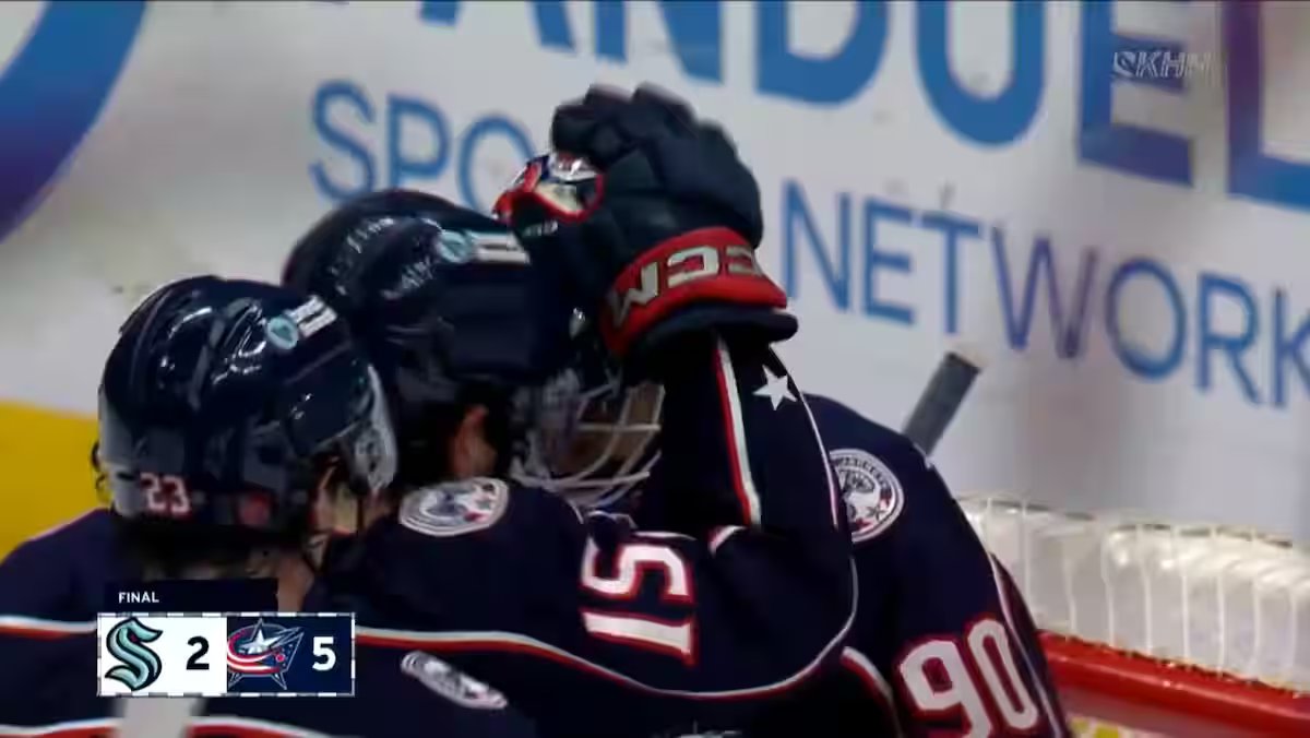 Les Bruins e os Blue Jackets ne lâchent pas le morceau