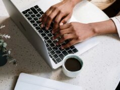 Este pacote da Microsoft de US $ 50 faz seu computador antigo parecer novo