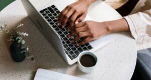 Este pacote da Microsoft de US $ 50 faz seu computador antigo parecer novo