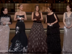 O elenco das damas de honra se reunindo no palco no Oscar de 2026 é um momento divertido e caótico
