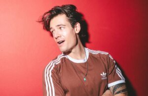 Mario Adrion define lançamento em março do especial stand-up de estreia ‘My Struggle’