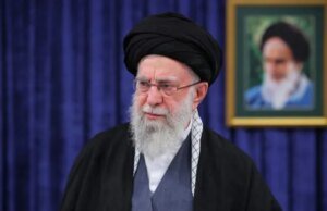 A morte chega a Khamenei