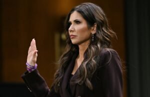 Comemore a demissão de Kristi Noem. Mas continue protestando contra o ICE.