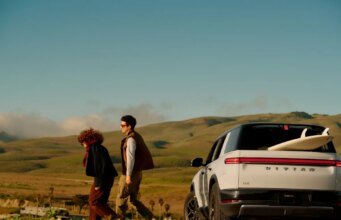 Por que Rivian está mantendo o modelo básico R2 de US$ 45.000 até o ‘final de 2027’