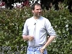 Steve Jobs fala sobre iBook, AirPort e muito mais em vídeo recém-lançado em 1999