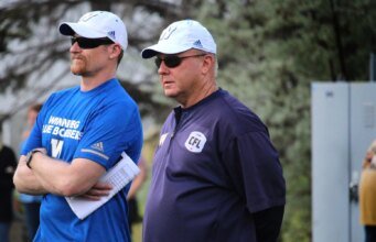 Winnipeg Blue Bombers nomeia Danny McManus assistente sênior de GM e promove Jim Jauch