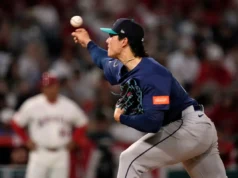 Os Mariners venceram os Angels por 3 a 1 quando Young empatou sem gols em 10º após o forte início de Woo