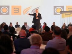 Estratégia de Michael Saylor compra US$ 330 milhões em bitcoin, ações sobem