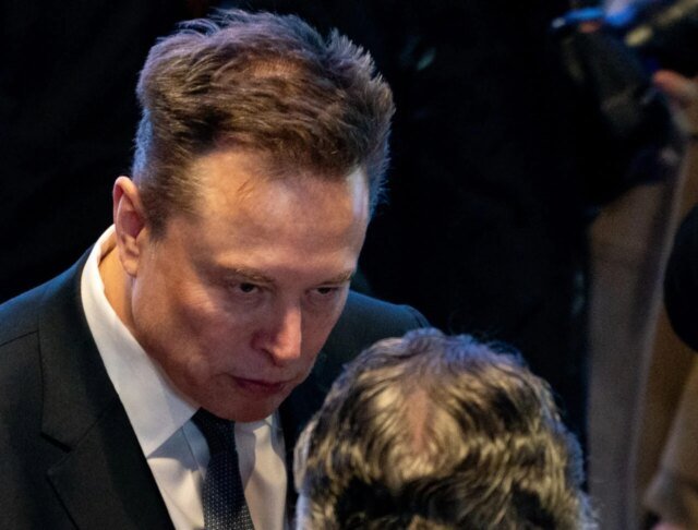 1777507599_elon-doug-burgum-1280x971.jpg