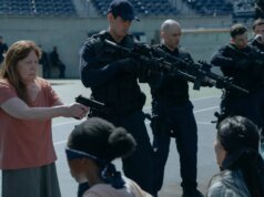 Estrelas de ‘Os Testamentos’ Ann Dowd e Mabel Li sobre o passado sombrio de Lydia e Vidala, história de origem do programa ‘Tias’ de Gilead