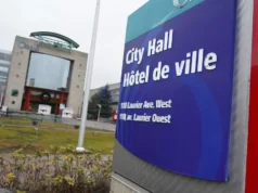 ‘Hardscapers’ comemoram medida para aliviar a onerosa carga burocrática na prefeitura