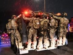 Suspeito de atirar disse à família que pode ter feito ‘uma surpresa para muitas pessoas’ por escrito antes de atirar