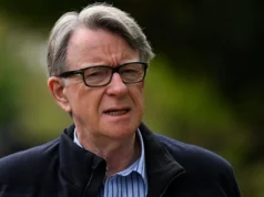 Starmer teria bloqueado Mandelson por falha na verificação, diz Lammy