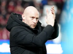 Hibernian ajudou com um início rápido ao derrotar Kilmarnock para se aproximar de Motherwell