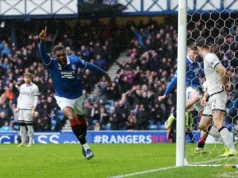 Rangers 4-2 Dundee United: Raangers de Röhl sobe para a primeira posição