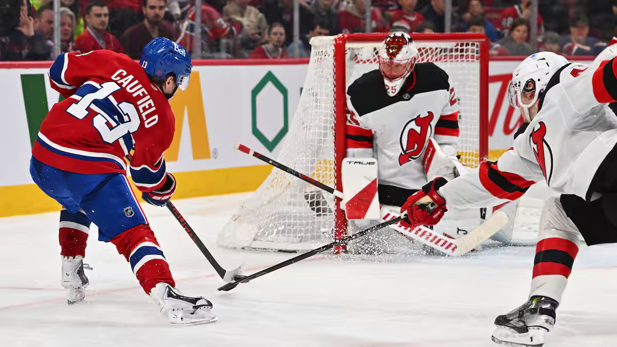 Cole Caufield n’a pas réussi à marquer son 50e filet: Le but a plané au-dessus de la tête du Canadien