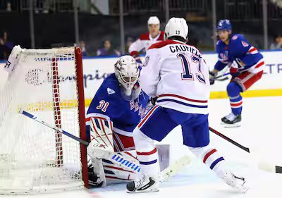 Além disso, como um único mas du plateau des 50, Cole Caufield a pris toute la place à Broadway!