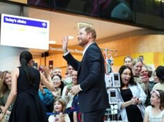 Príncipe Harry e Meghan chegam à Austrália para uma recepção silenciosa