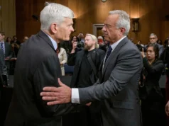 Audiências no Senado com RFK Jr. mostram as lealdades concorrentes de Cassidy a Trump e à ciência
