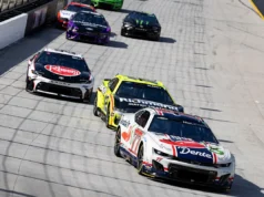 Ryan Blaney conquista a pole position da NASCAR Cup no Bristol Motor Speedway