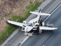 Não houve feridos depois que pequeno avião fez pouso de emergência na rodovia da Pensilvânia