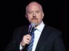 Louis CK retorna à Netflix com novo programa de comédia especial e atração principal no Hollywood Bowl