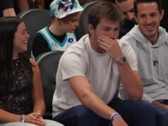 Drake Maye, do Patriots, continua turnê fora de temporada no jogo Bruins-Stars