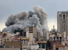 Irã constrói bloqueios em instalações nucleares para evitar ataques terrestres