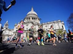 ‘Disseram-me que ia morrer’: Mulher correndo meia maratona após vencer o alcoolismo