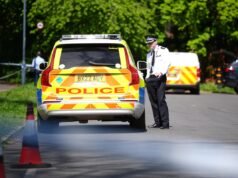 Dois adolescentes presos por incêndio criminoso em sinagoga no norte de Londres