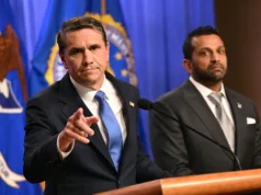 ‘Eu nunca ouço a máfia das notícias falsas’: Kash Patel e Todd Blanche perdem o controle com repórteres por causa de alegações do diretor do FBI